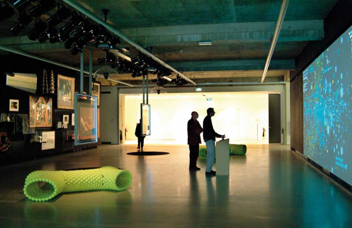 Figure 8. LUST, Digital Wall and Digital Cloud (Museum Boijmans Van Beuningen, 2003–2006)