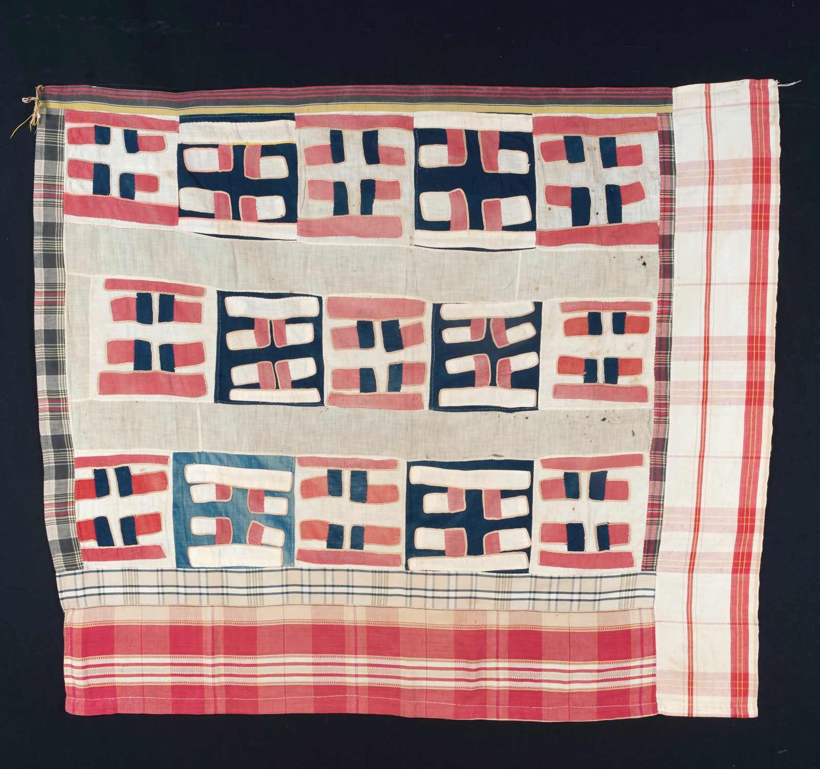 Fig. 9 Unrecorded artist, Cotton shoulder cloth for men with patchwork motif, 1890-1919. Cotton, patchwork, 112.5 x 97.5 cm, Dutch National Museum of World Cultures, Inv. Nr. TM-3290-237. In Maroon culture, fabrics are transformed, using the patchwork technique, into textile art with a character and meaning all its own.