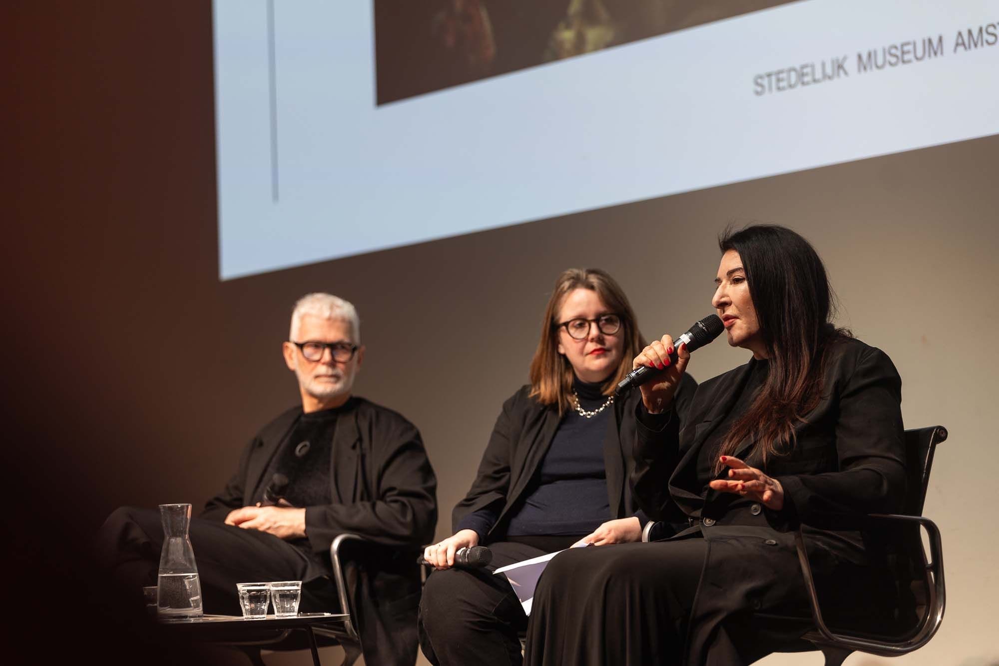 Rein Wolfs, Karen Archey and Marina Abramović at the conversation series Artist Talk at the Stedelijk Museum on March 17, 2024. Photo: Maarten Nauw.