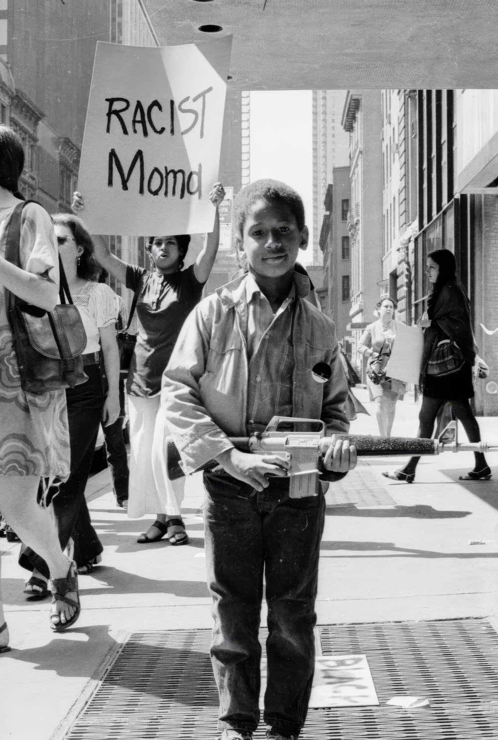 Fig. 4. Artist Tom Lloyd’s son at the Art Workers’ Coalition and Black Emergency Cultural Coalition protest at MoMA, May 2, 1970. Photograph by Jan Van Raay.